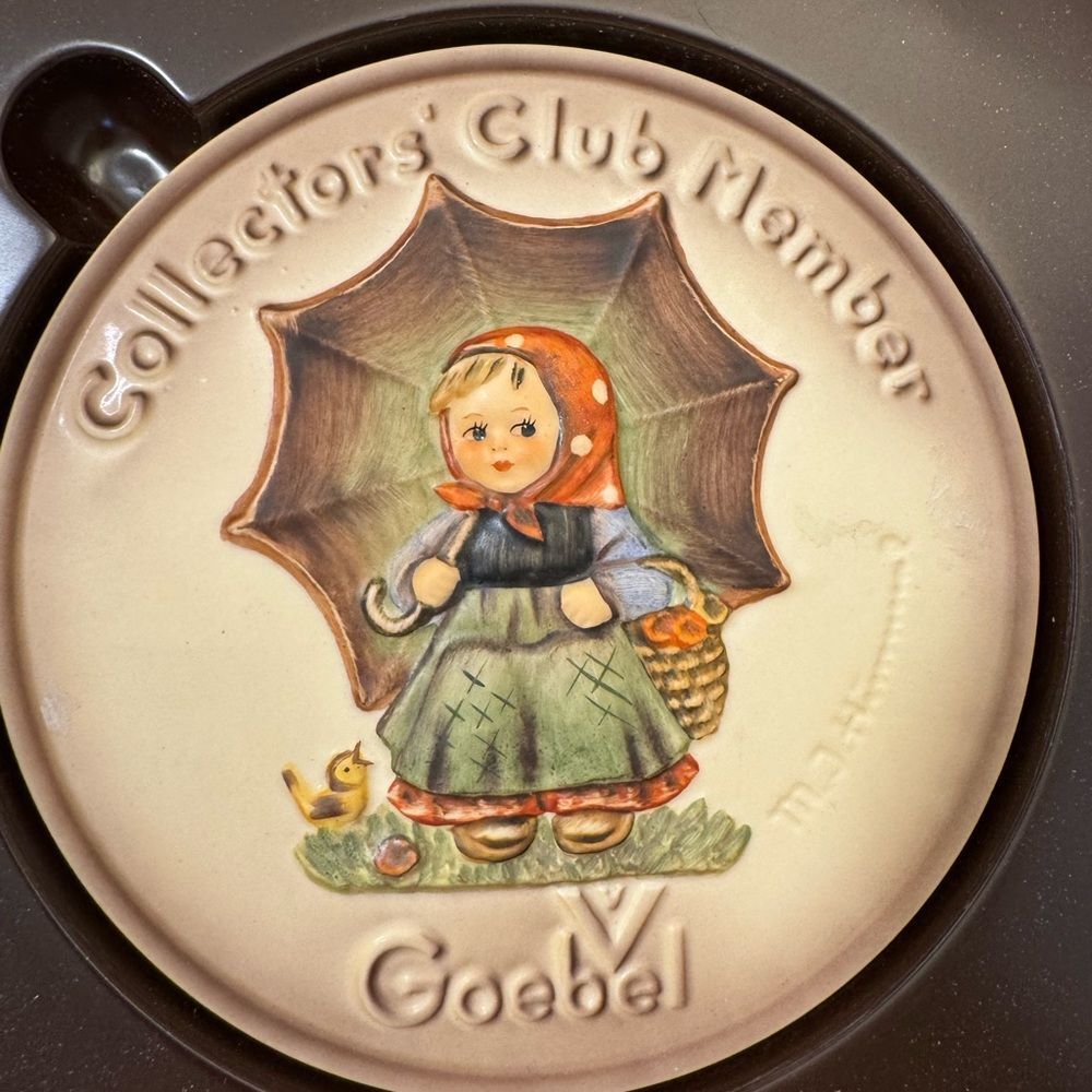 Goebel Exclusive Special Edition Plate